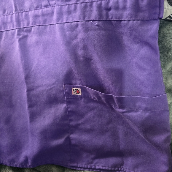 HeartSoul scrub top - Picture 2 of 3